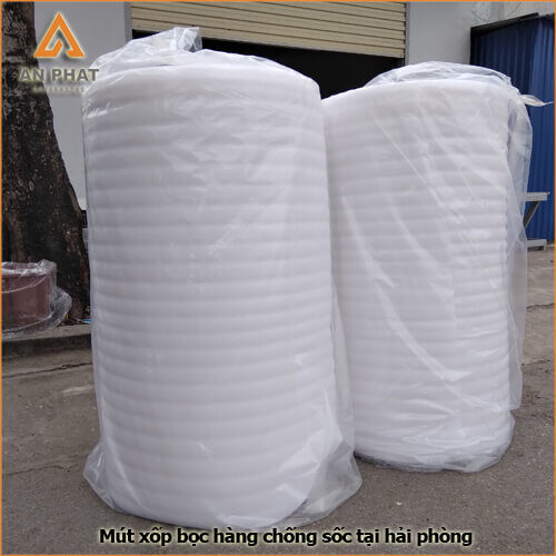 Mút xốp đặc chống sốc cuộn 1m dài 100m